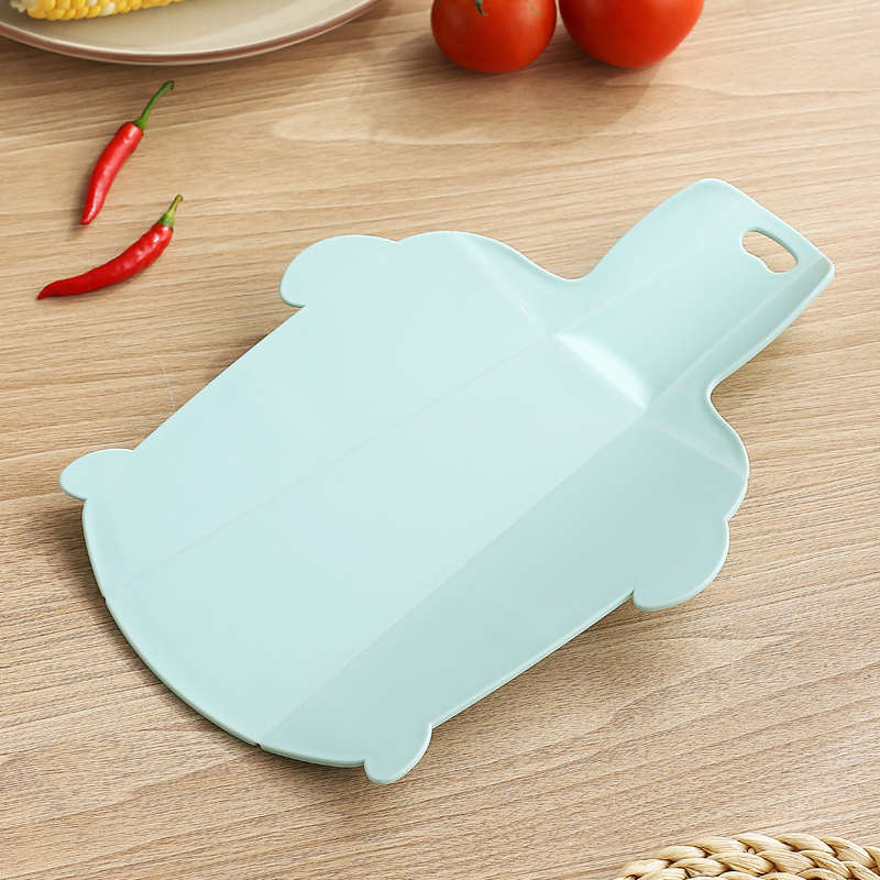 Versatile Collapsible Plastic Cutting Board for Easy Storage