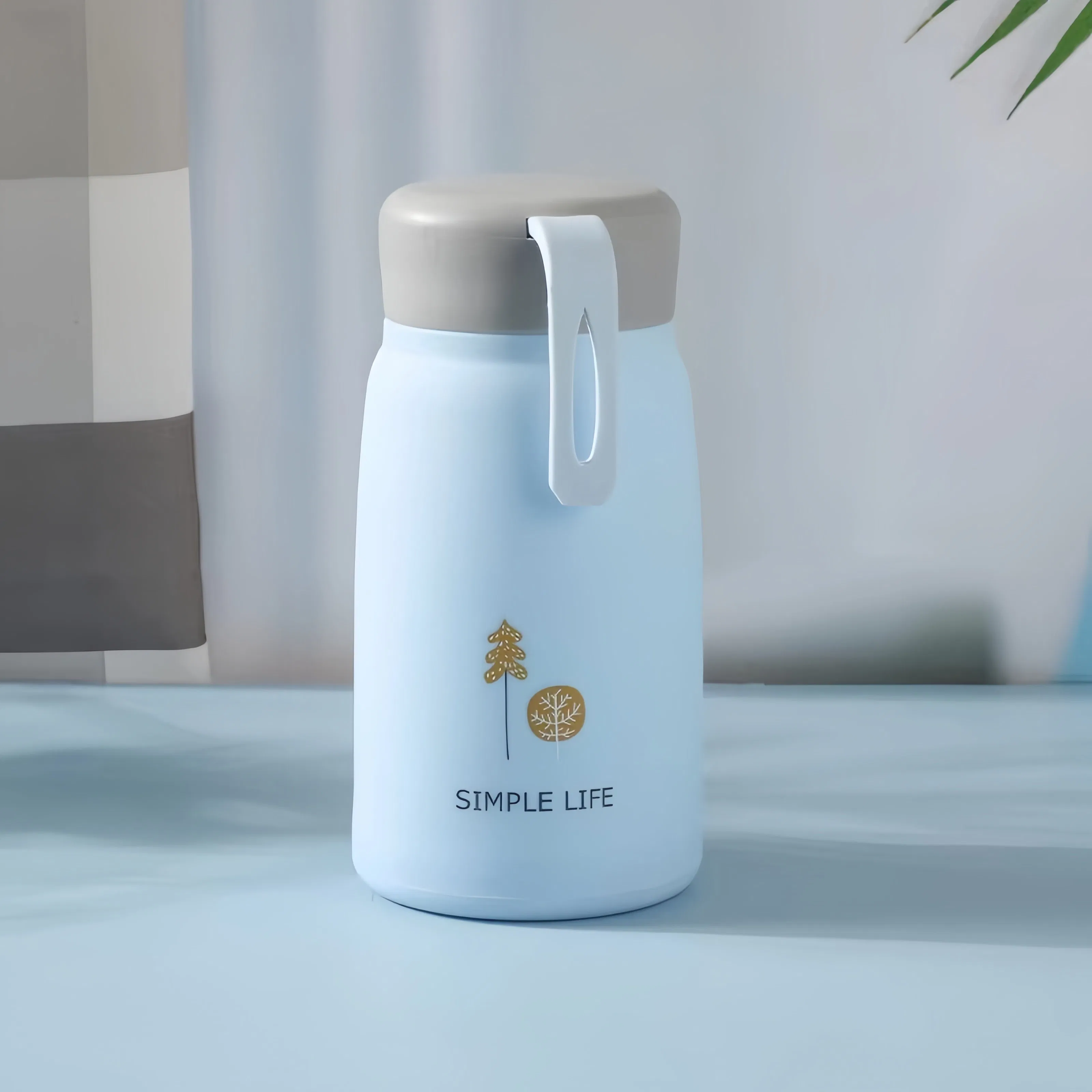 Кобальтово-синие стеклянные бутылки для напитков 350 мл