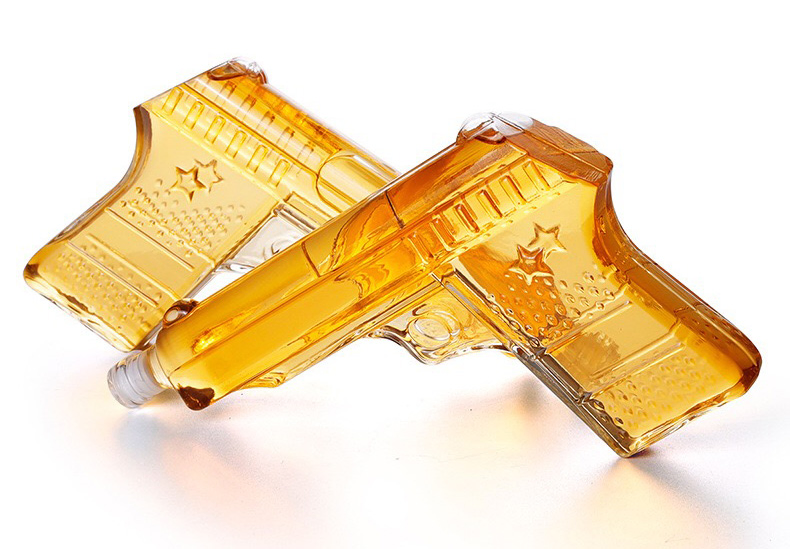 Novel Design Drinking Glass Liquor Bottle Pistol Gun Glass Wine Decanter