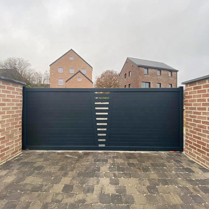 Auto Fold Wire Mesh Decorative Ornamental Horse Folding Barrier Livestock Driveway Villa Double Grill Front Courtyard Art Walk Through Railing Electric WPC Gate