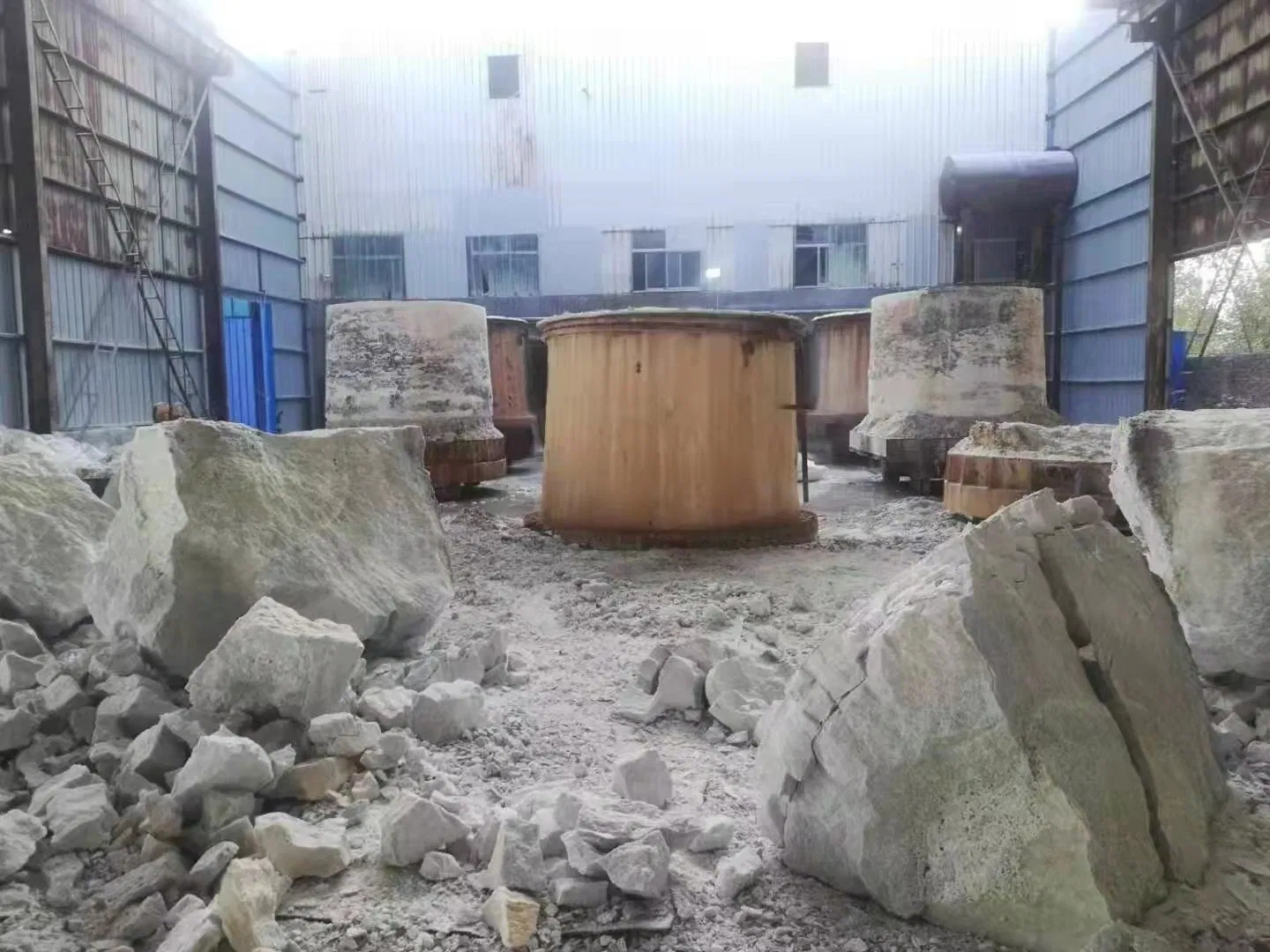 Порошок белого электрокорунда для абразивов и огнеупоров