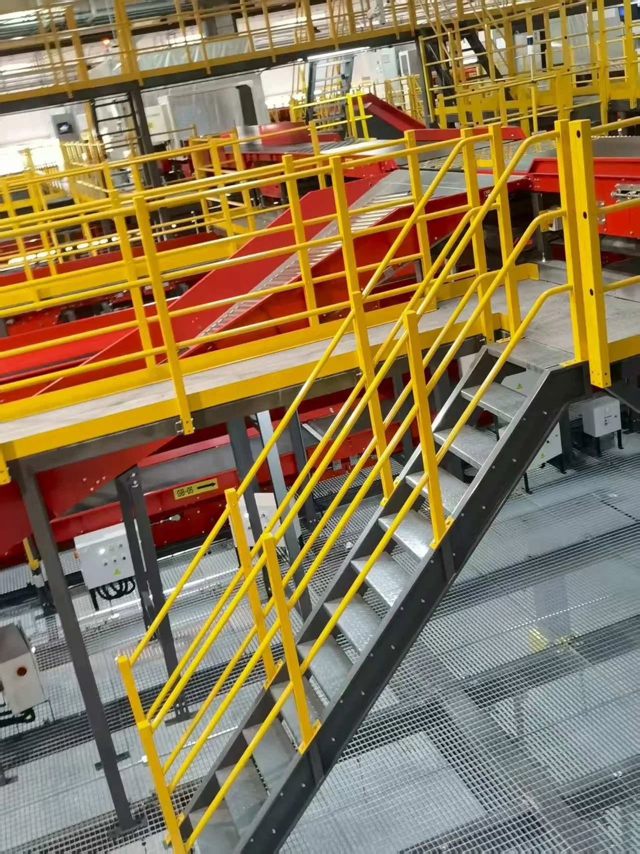 Customized Resistant to Rust Hot-Rolled Section Staircases for Shopping Mall