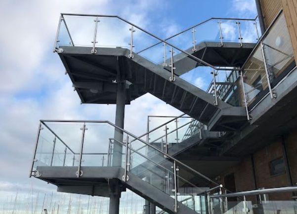 Simple Steel Staircase and Ramps/Factory Welded Connection/Customized Size