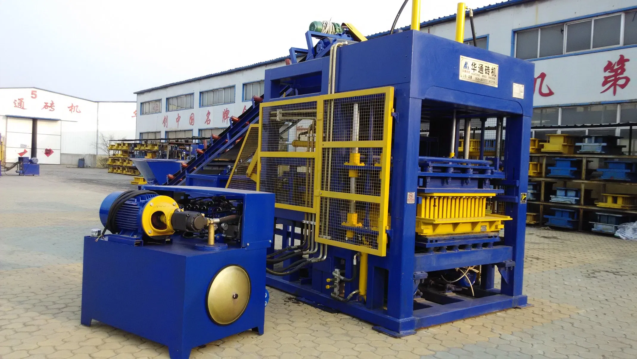 Qt12-15 Fully-Automatic Concrete Brick Forming Machine with High Capacity