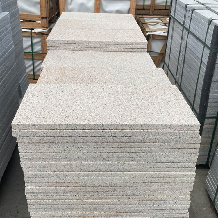 Flamed/Bush-Hammered Finish China G682 Yellow Beige Granite Pavers for Walkways and Driveways