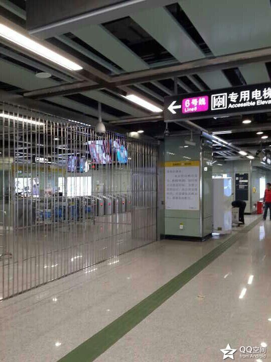 Прозрачная роллетная дверь Good Quality