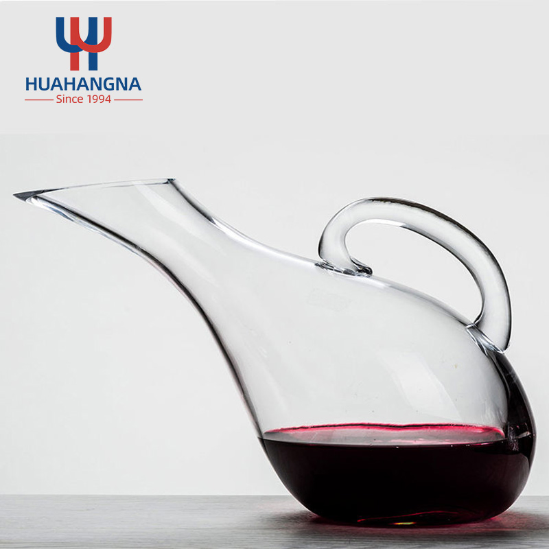 2000ml Large Size Mallard Handled Clear Glass Red and White Wine Carafe Manufacturers