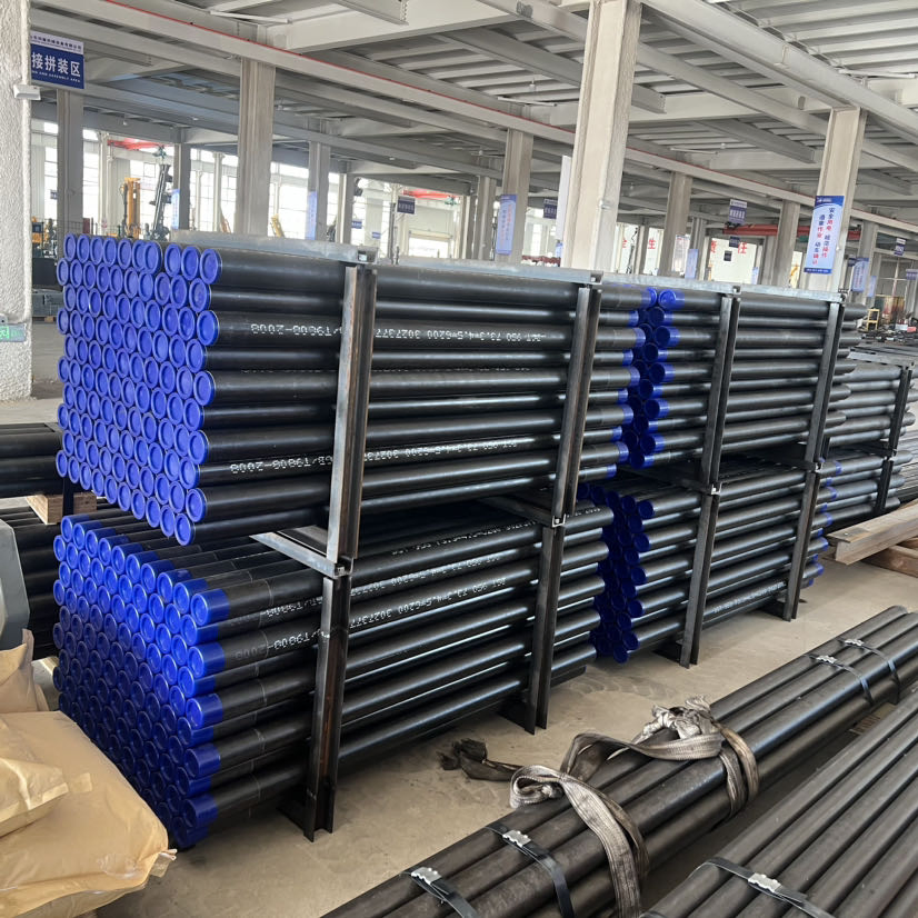 Crawler Chain Mining Mineral Borehole Machinery Core Water Well Drilling Machine Rig Rod in China