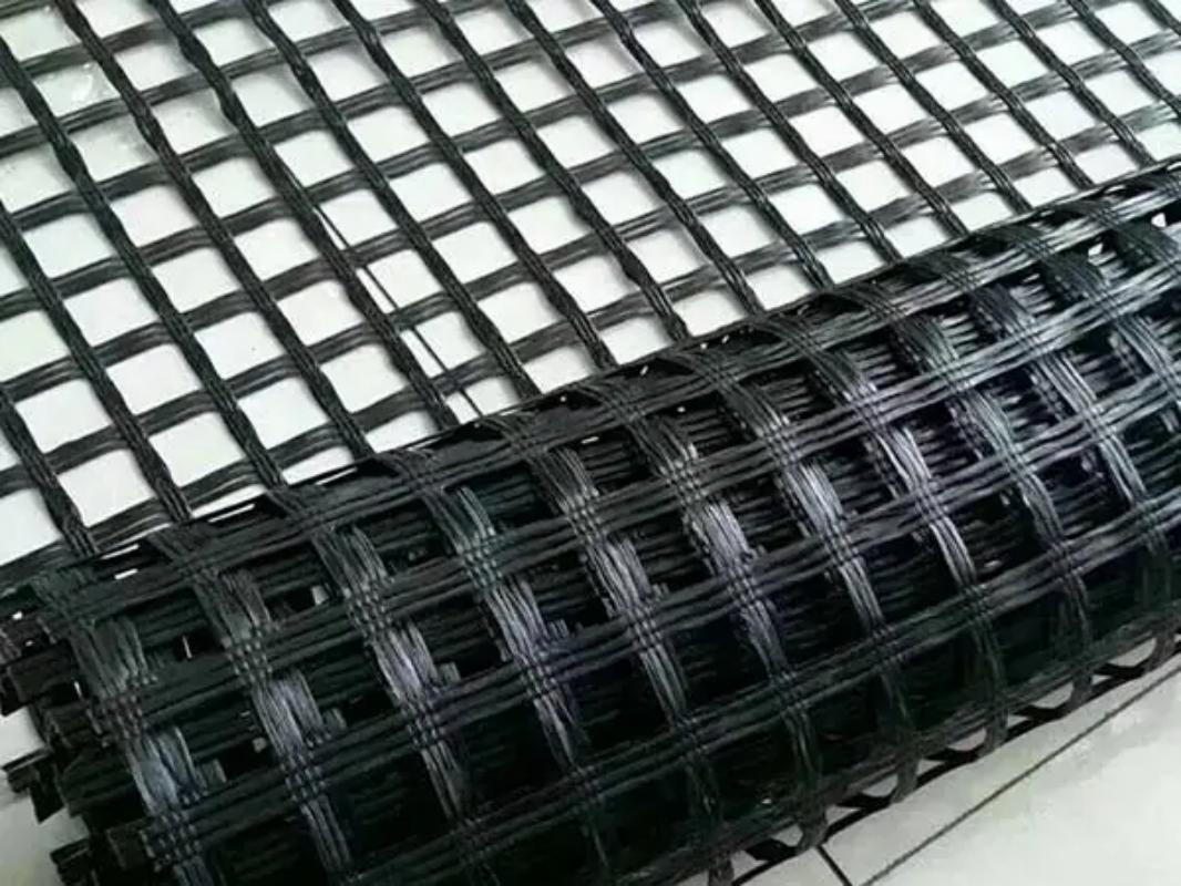 High-Quality China Geogrid - PP Biaxial & Uniaxial Geogrid for Road Construction, Soil Stabilization, Retaining Walls & Civil Engineering Projects