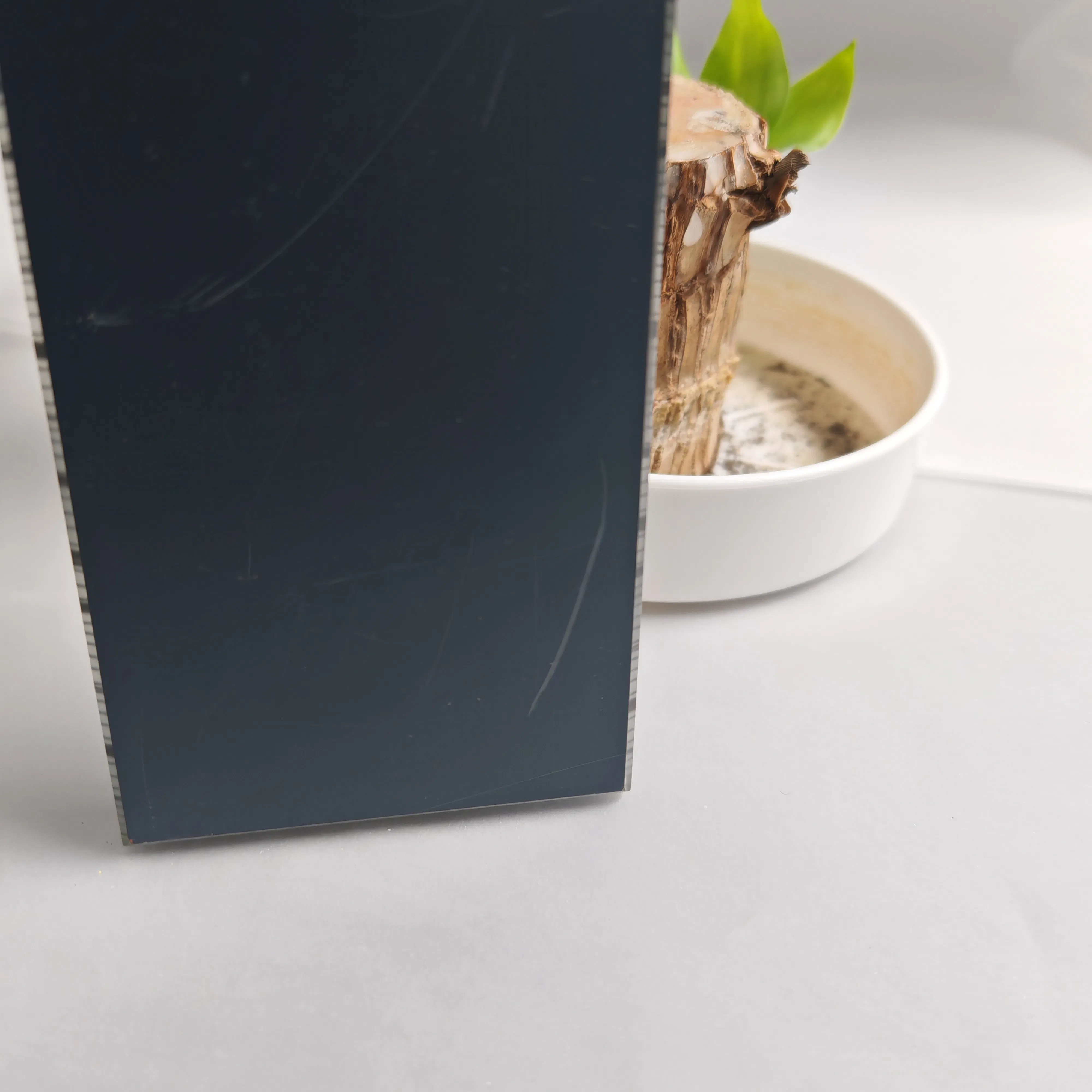 Stylish Laminated Glass Panels with Fabric for Modern Aesthetics