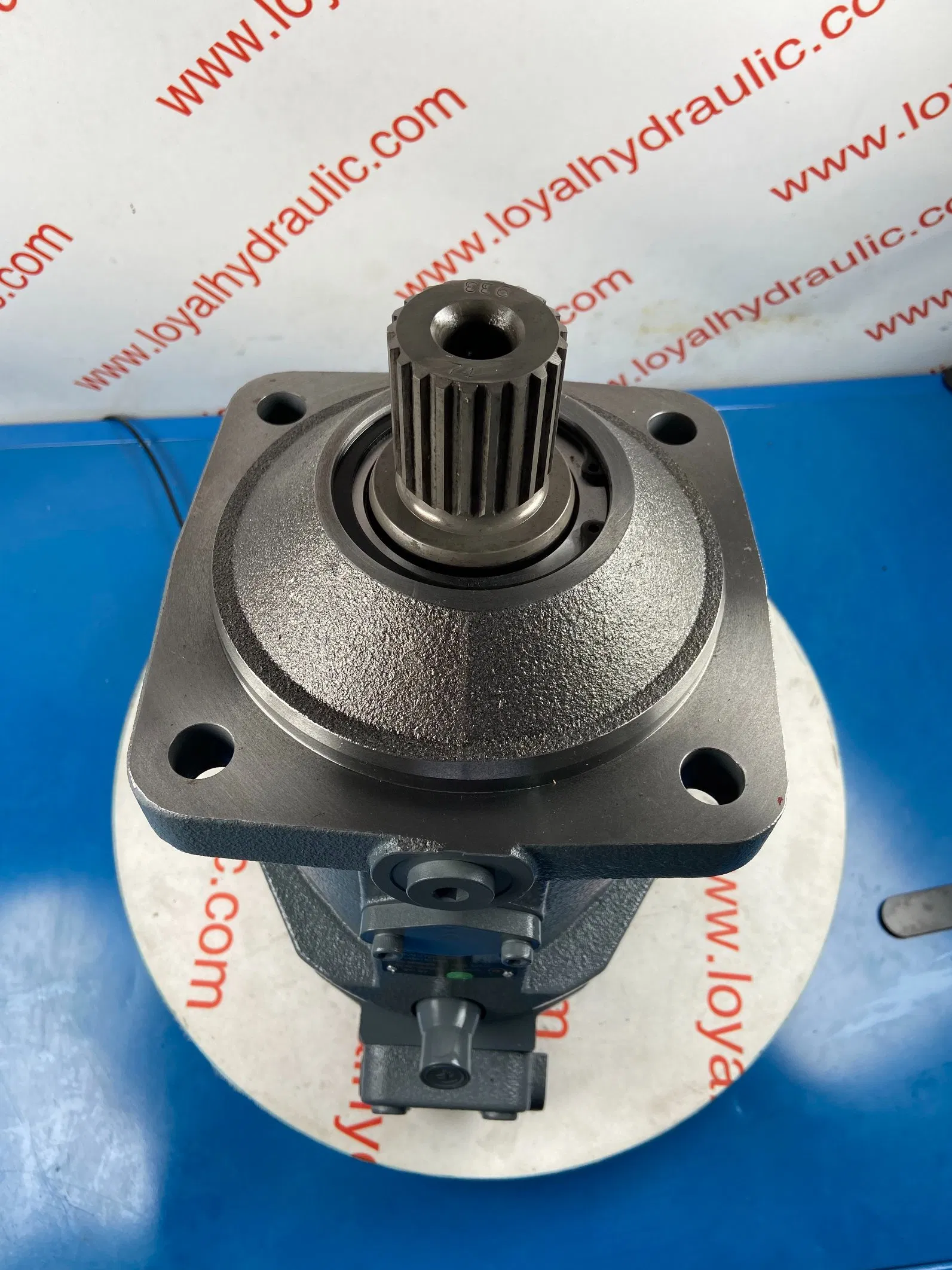 Гидравлический мотор A6VM для экскаваторов и погрузчиков