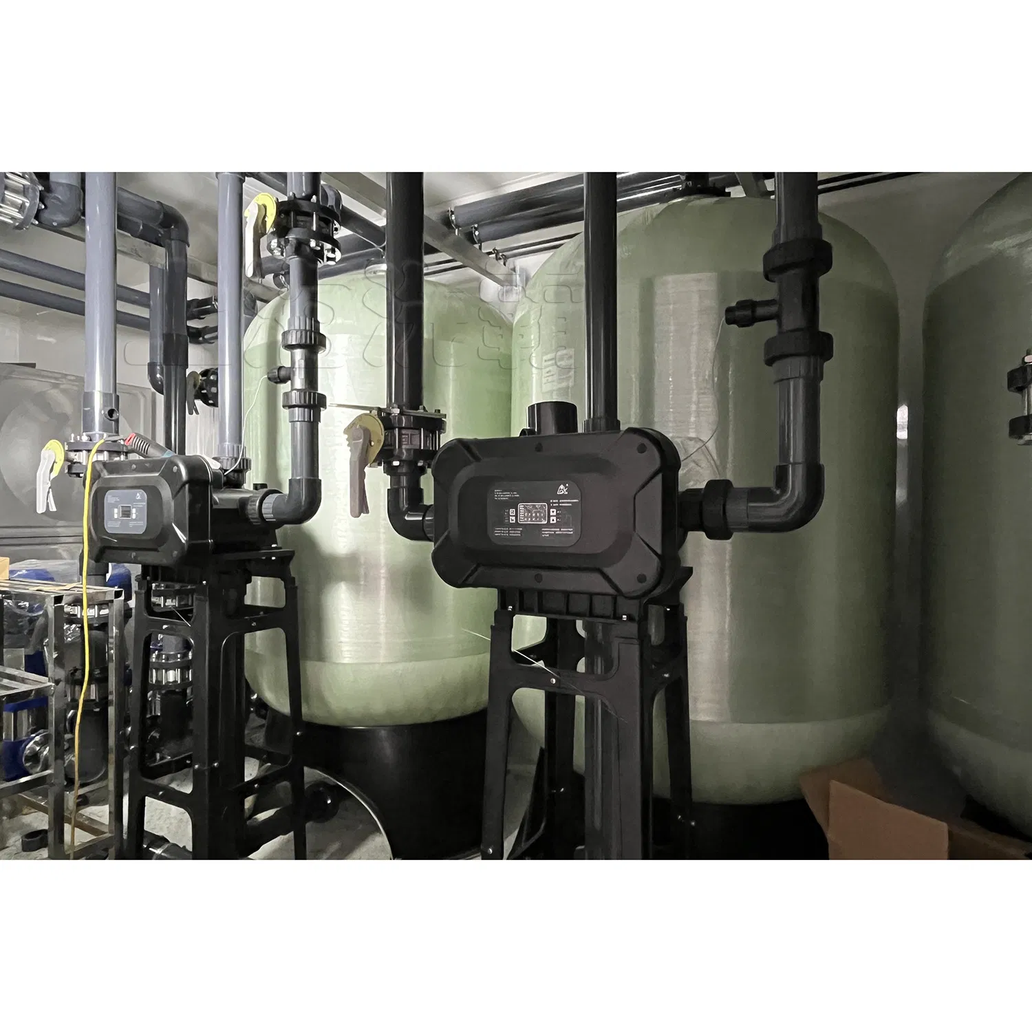 Compact Auto Softener, Resin & Salt Tank, Ultra-Soft Water