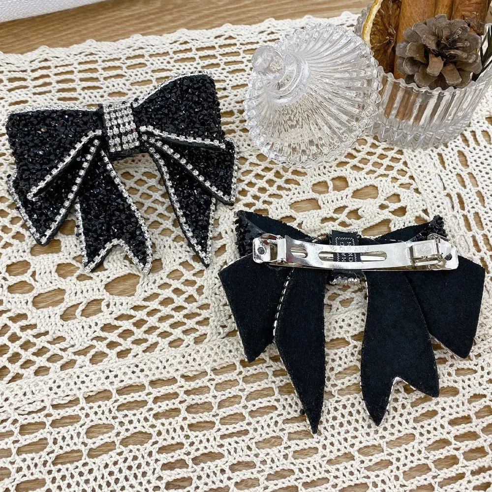 Зажим для волос с бантом и стразами в корейском стиле
