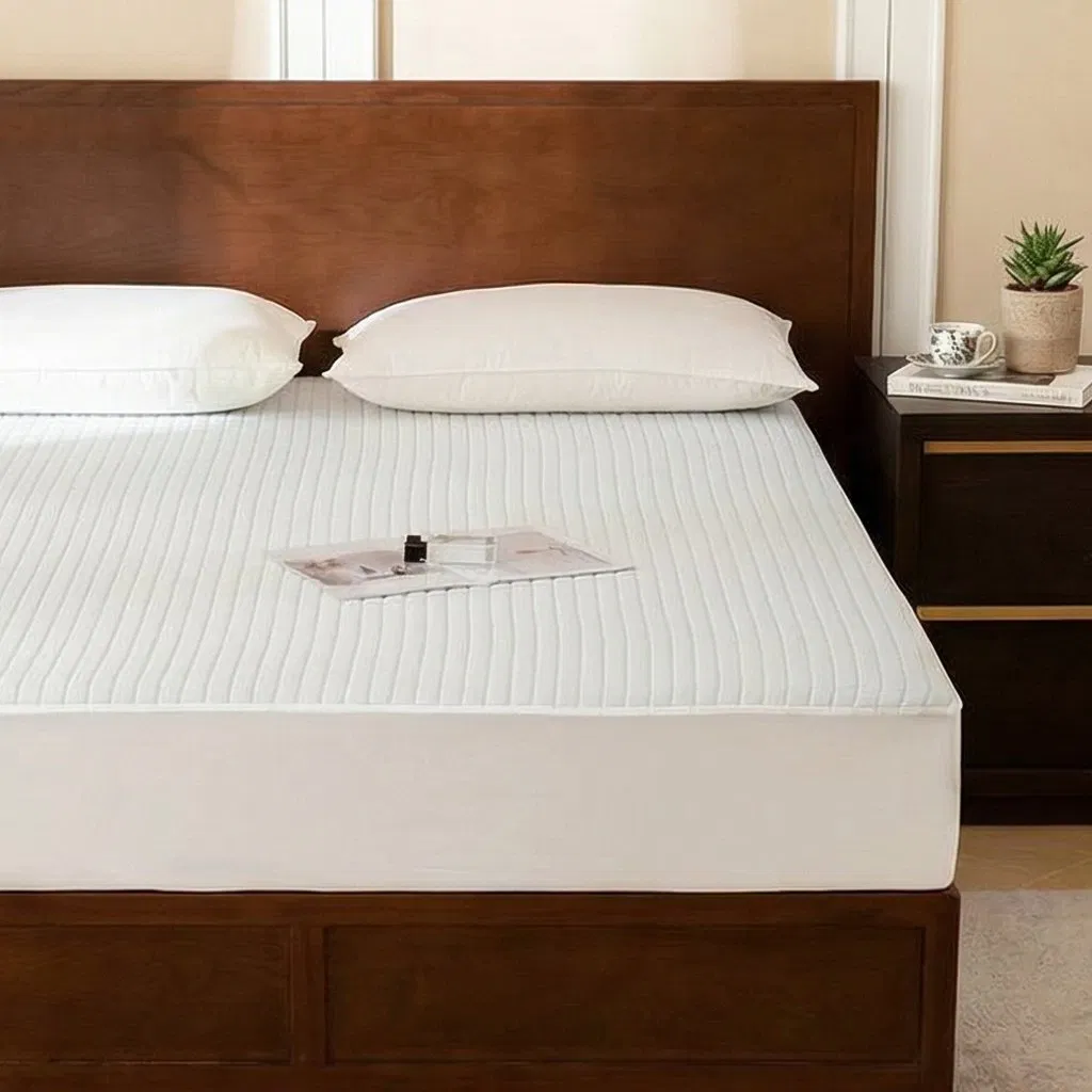 Luxeguard Sateen Mattress Protector Noiseless Waterproof Wrinkle-Free Deep Pocket