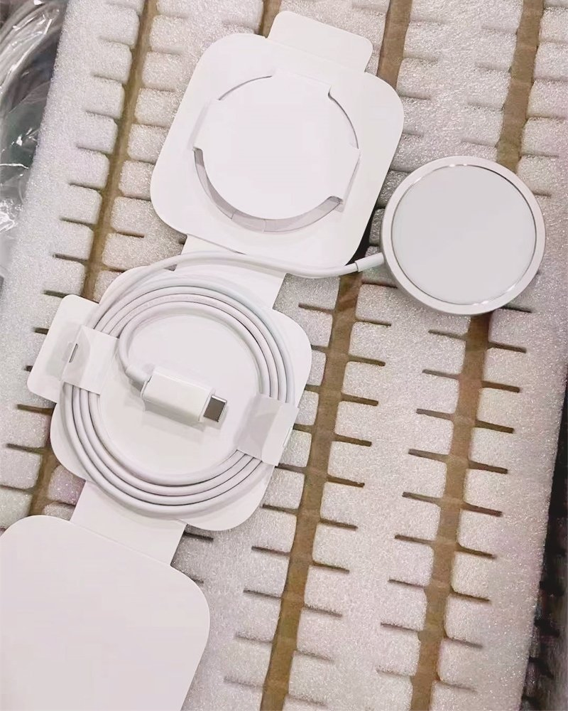 Magsafenet Magnetic Fast Charging Station for iPad Full Parts Packing Mobile Accessories for iPhone 17 16 15 Power Supply Block 15W Wireless Charger