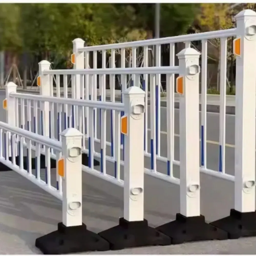 Customizable Municipal Fencing for Effective Urban Safety Guardrail Solutions
