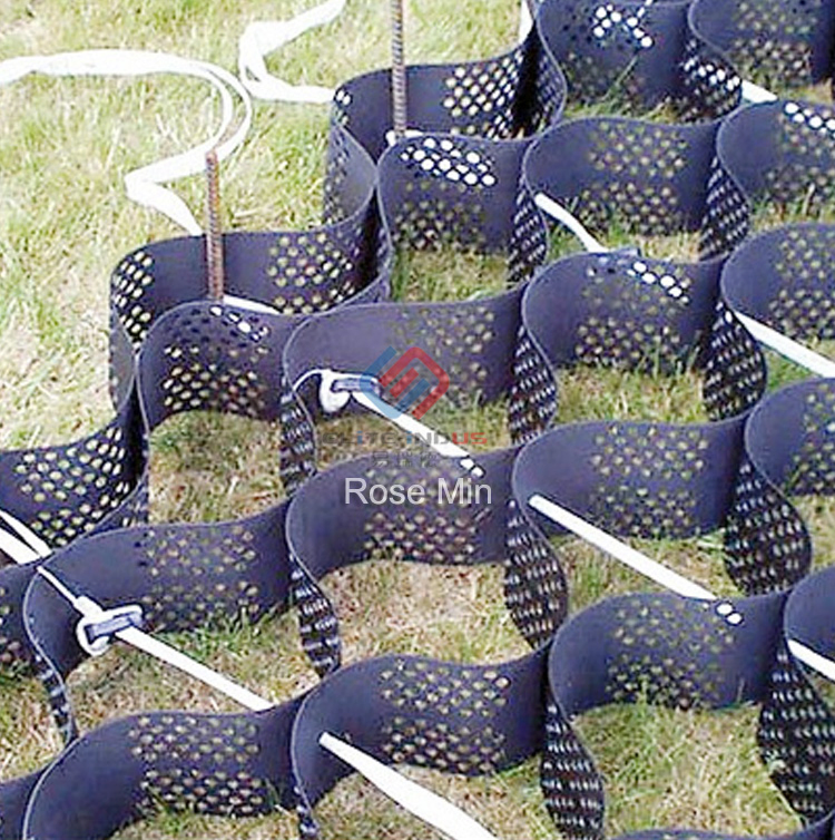 Reinforced Smooth HDPE Geocell for Reinforcement of The Riverbed