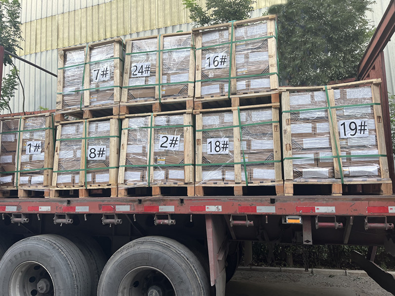 Анкерный болт клиновой M10x150 оцинкованный для бетона