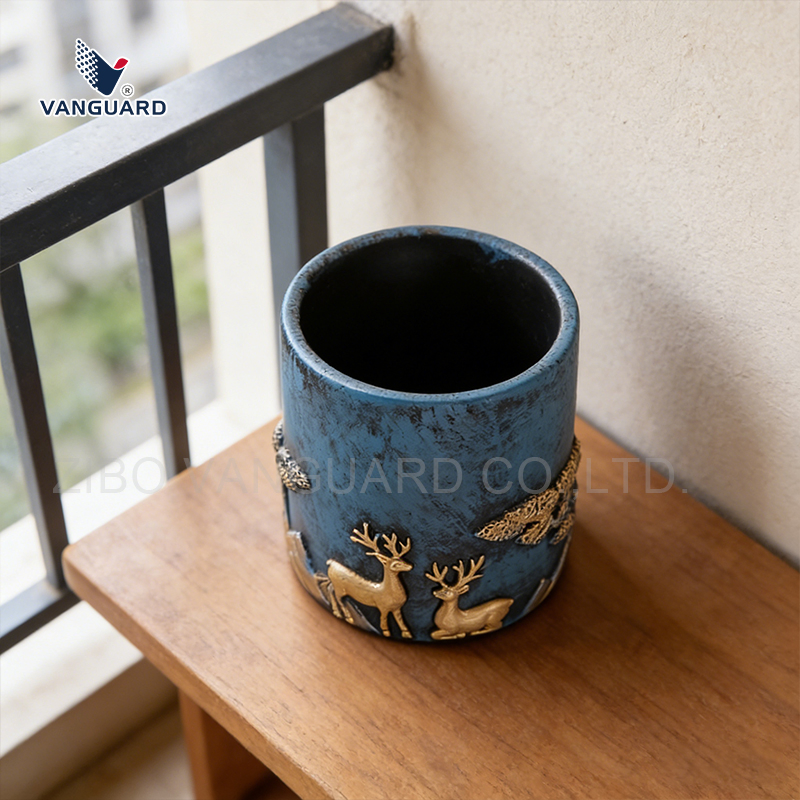 Wholesale Gift Christmas Ornament Top Collection Resin Storage Box Custom Resin Statue for Home Decoration