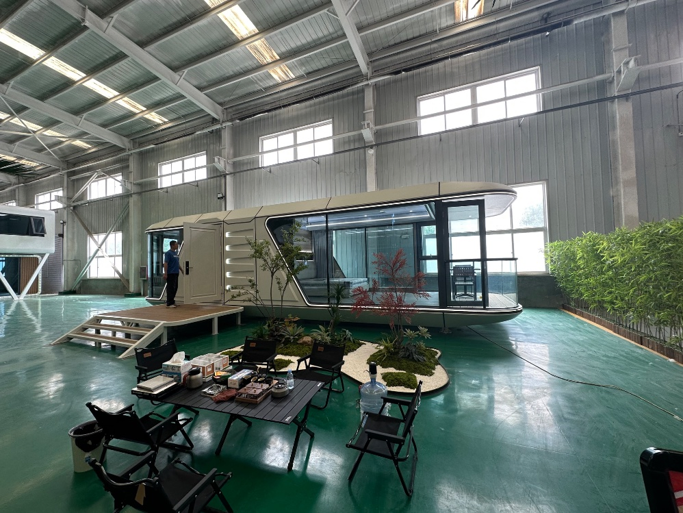 Modern Luxury Prefabricated Space Capsule Steel Structure Home Design Weatherproof Space Capsule