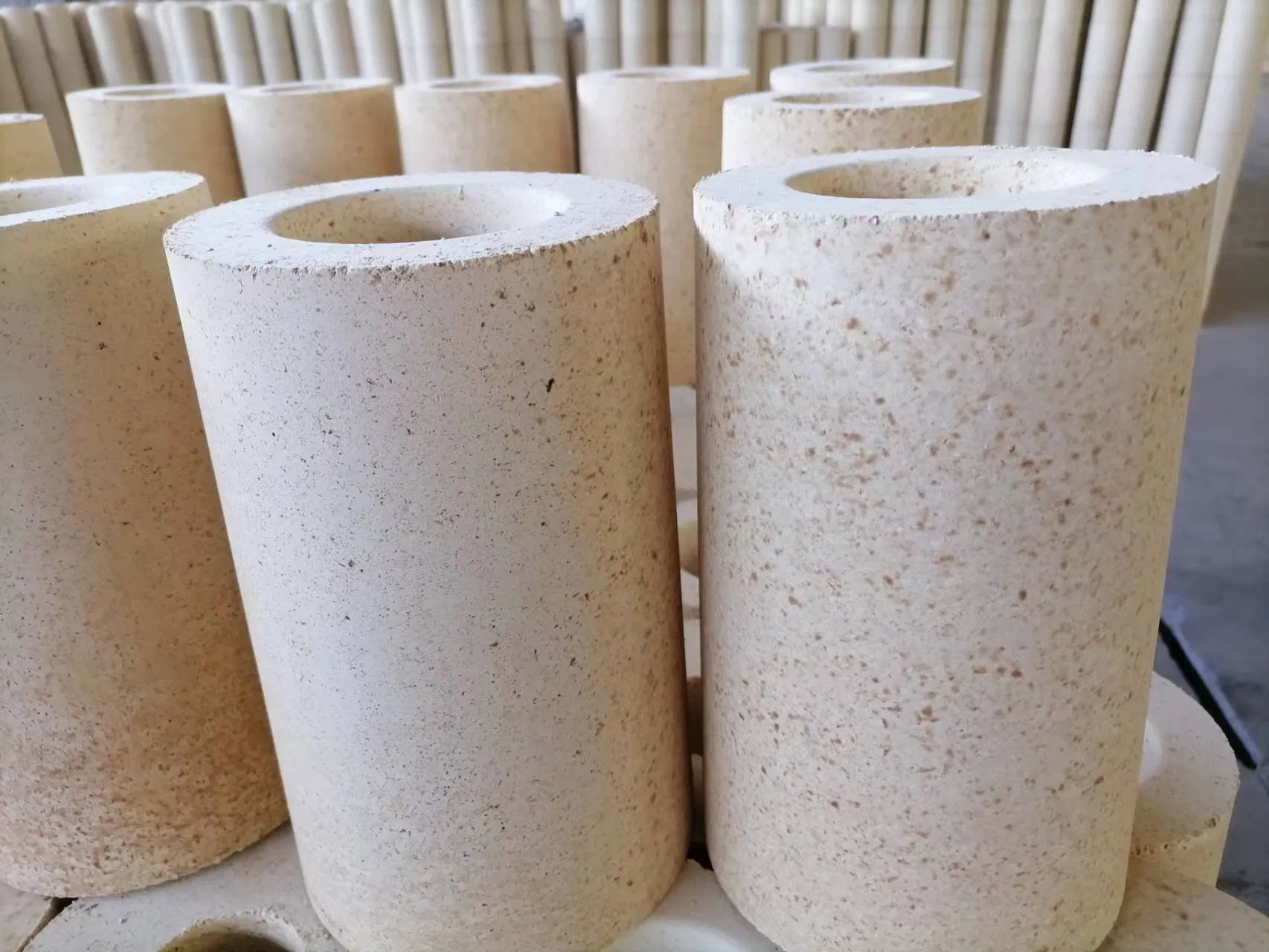 Hot Sale Factory Price Refractory Special Shaped Runner Fireclay Brick for Steelmaking