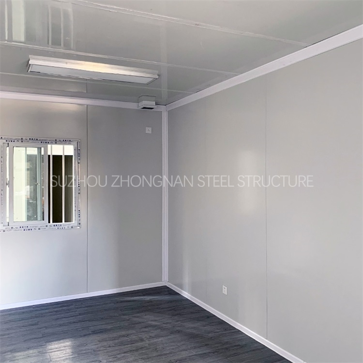 Flat Pack Prefabricated Steel Mobile House Container Office/Staff Dorm Factory