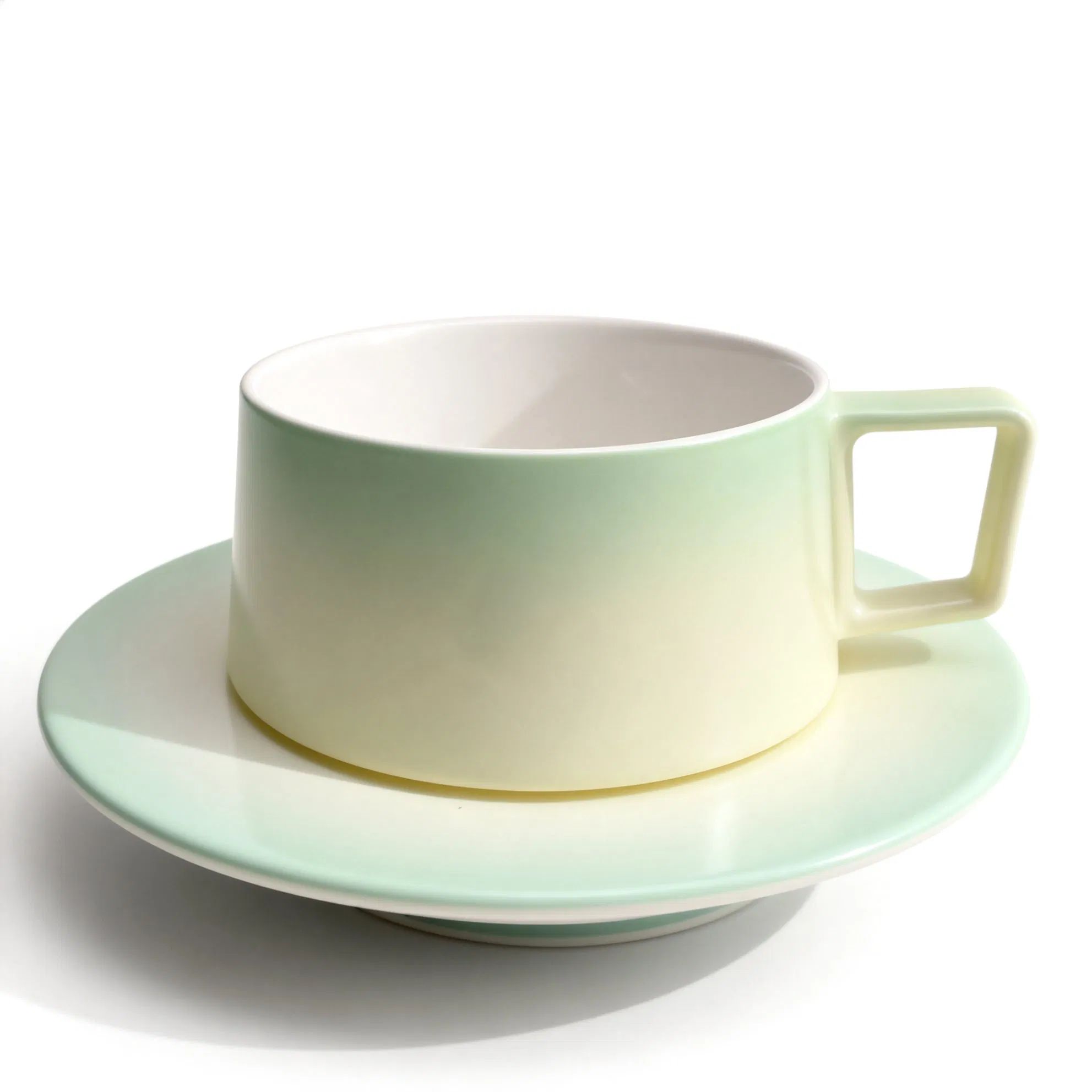 Фарфоровая кофейная кружка Bone China, 200 мл