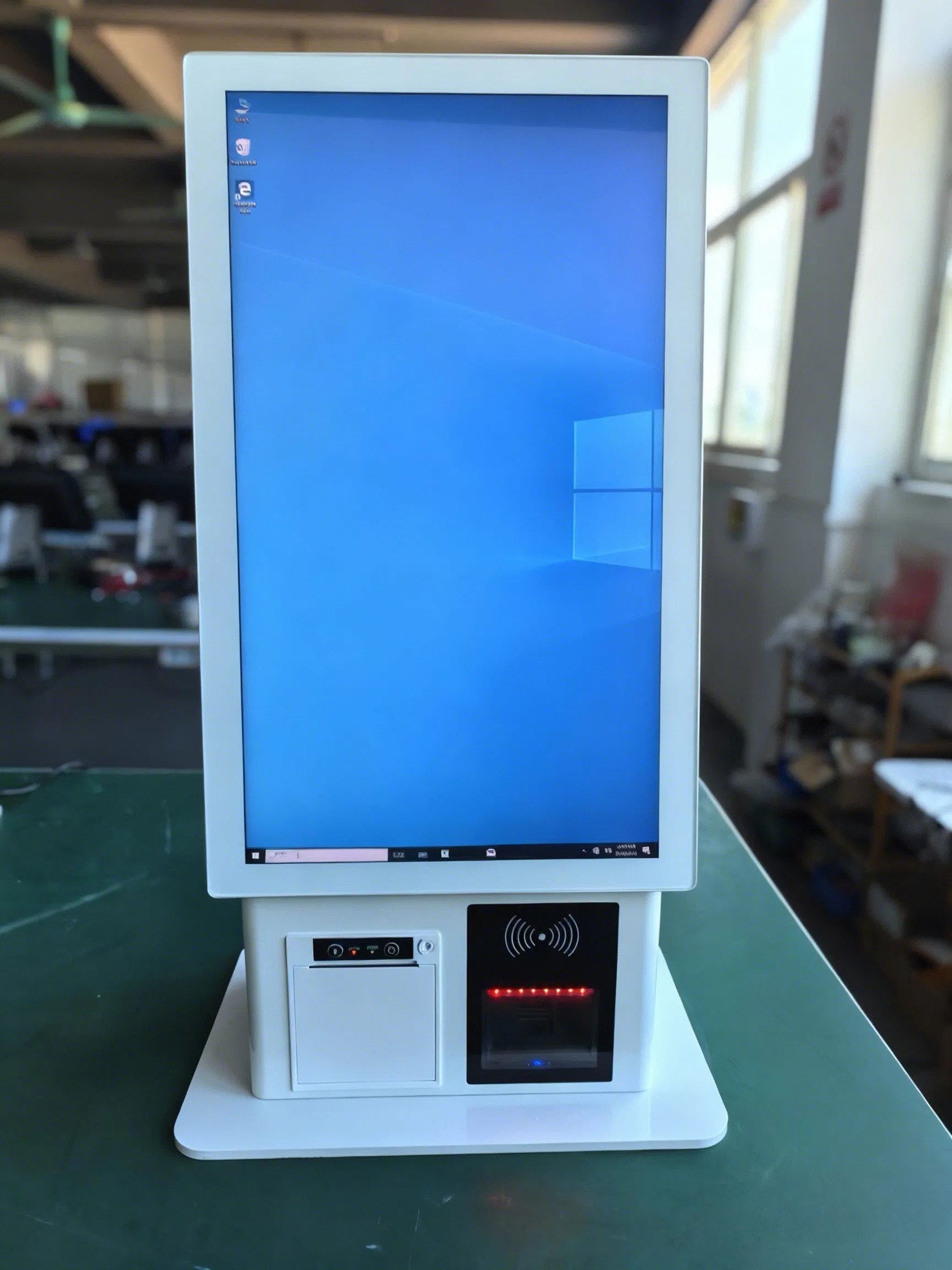 POS-киоск 23.8" с NFC, принтером и сканером
