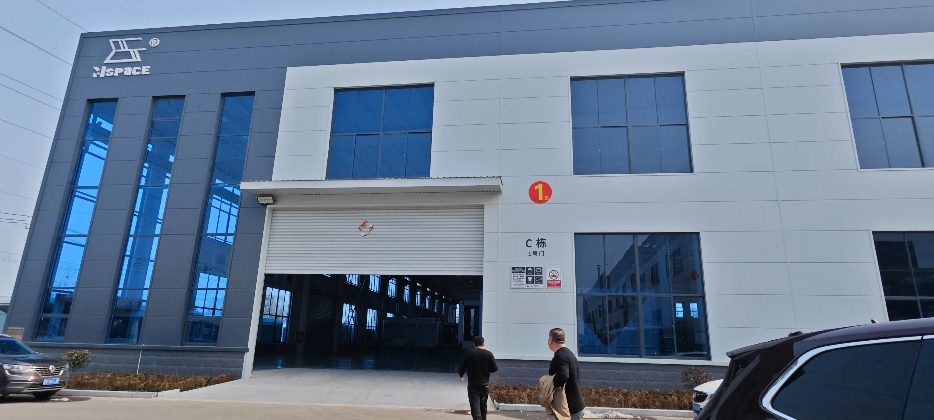 Minimalist Space, Ultimate Comfort, Providing a Gentle Stop for The Journey.