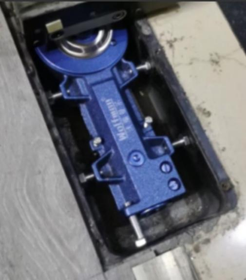 Factory Price Glass Casement Floor Spring Door Hinge Lower Clamp Upper Clamp Door Lock Apical Axis Handle Hardware Accessories