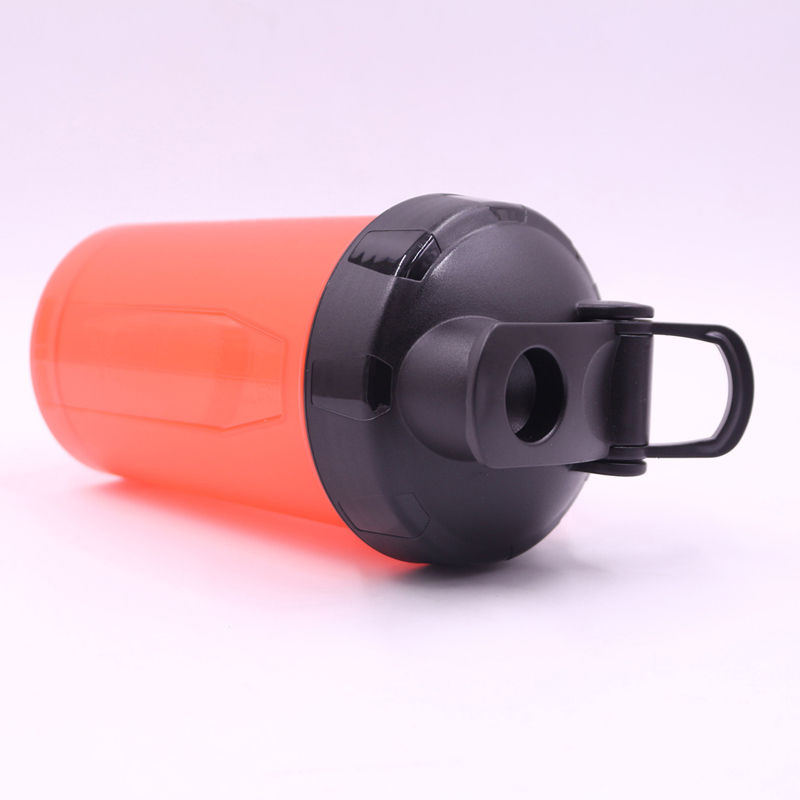 Bottle manufacturer 500ml sports shaker bottle with metal mixer ball for travel