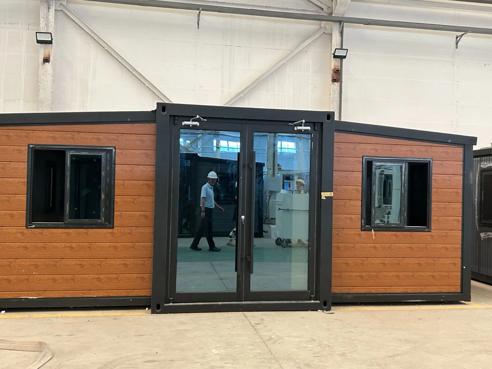 20FT 40FT Tiny Prefabricated Expandable Container Capsule House with Bathroom & Kitchen