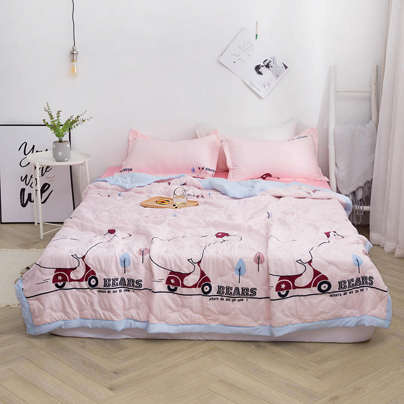 Super Soft Pre Washed Microfiber Covering Poly Fiber Filling Thin Summer Ultrasonic Heat Emboss Bedspread Set