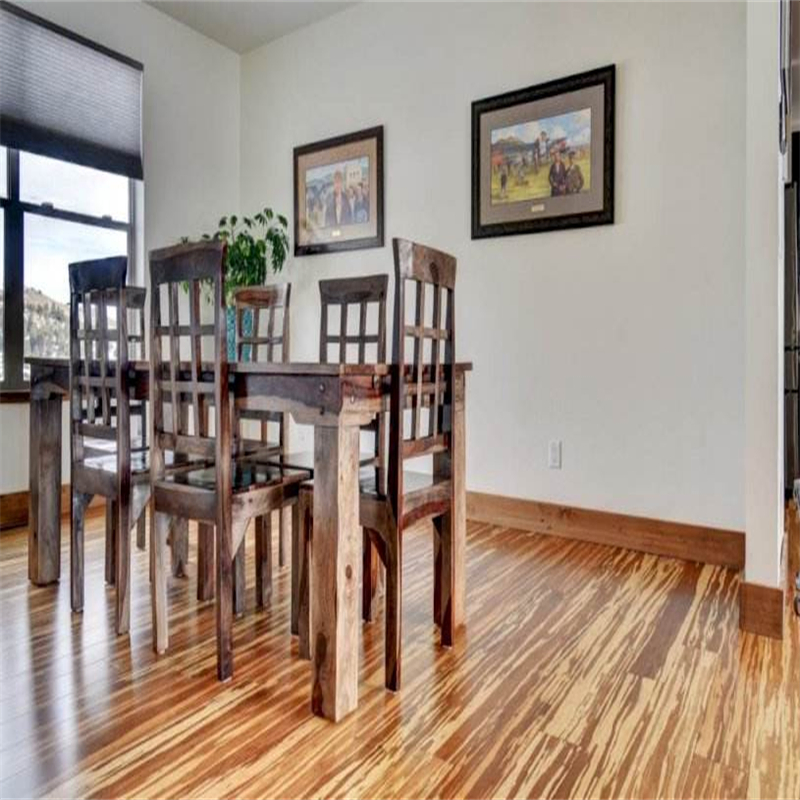 Бамбуковый пол «Тигровая полоска» глянцевый