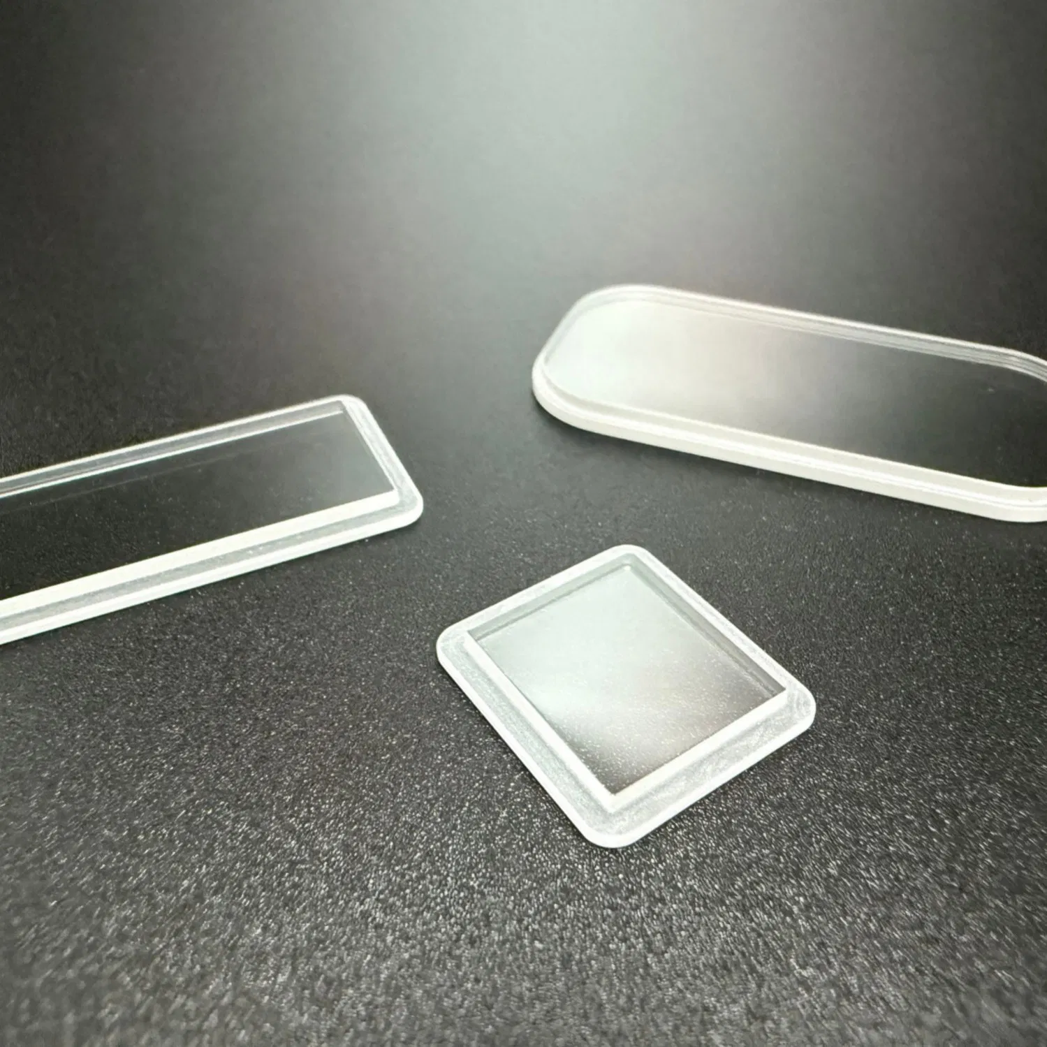 Premium Ultra-White Sapphire Glass Lenses Ensuring Accurate Color Temperature