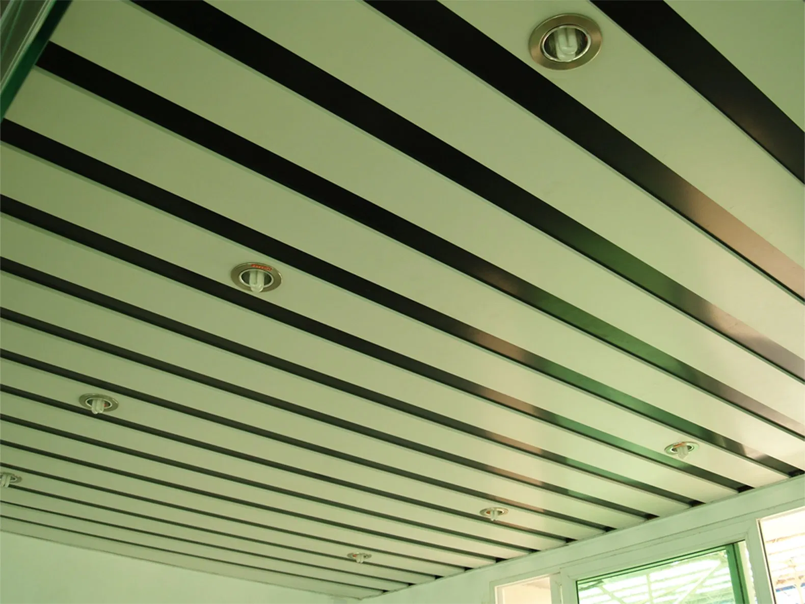 High Quality Factory Outlet Customized Color Coated/ Coating Aluminum Coil Strip Ceiling