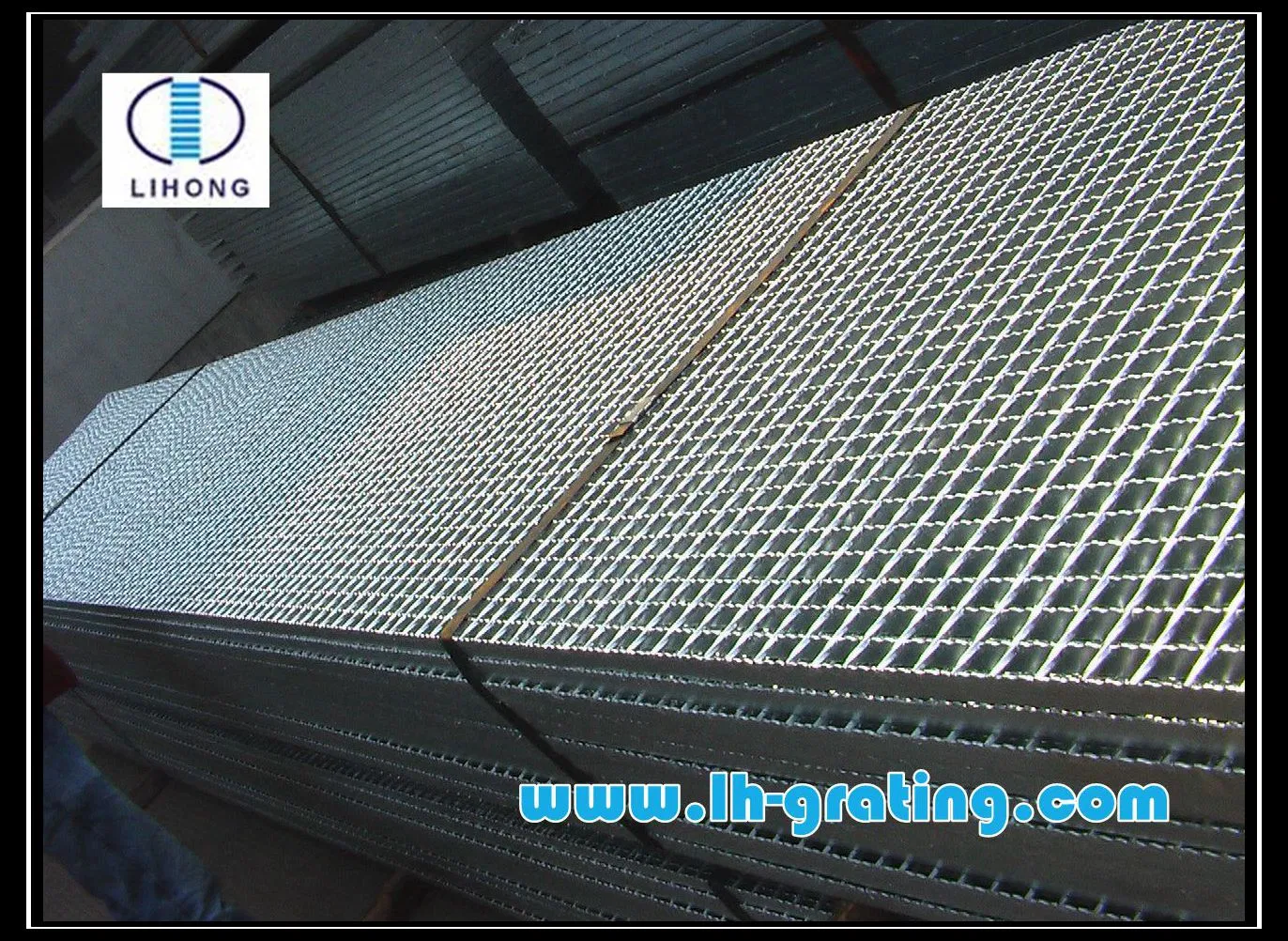 Industrial Professional Serrated or Plain Flat Steel Grating for Walkside