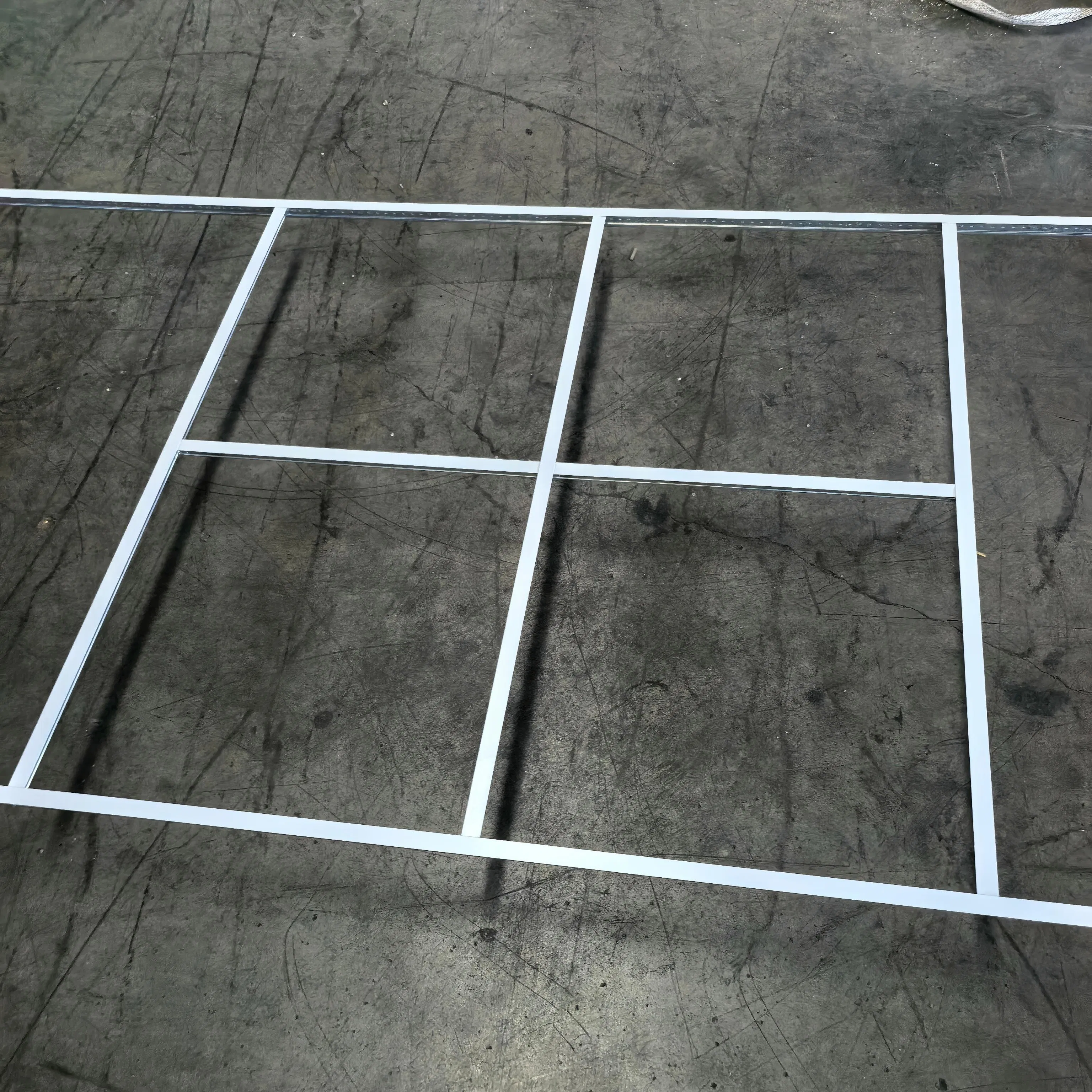 Specification #32 White Suspended T-Grids From Junding for Versatile Use