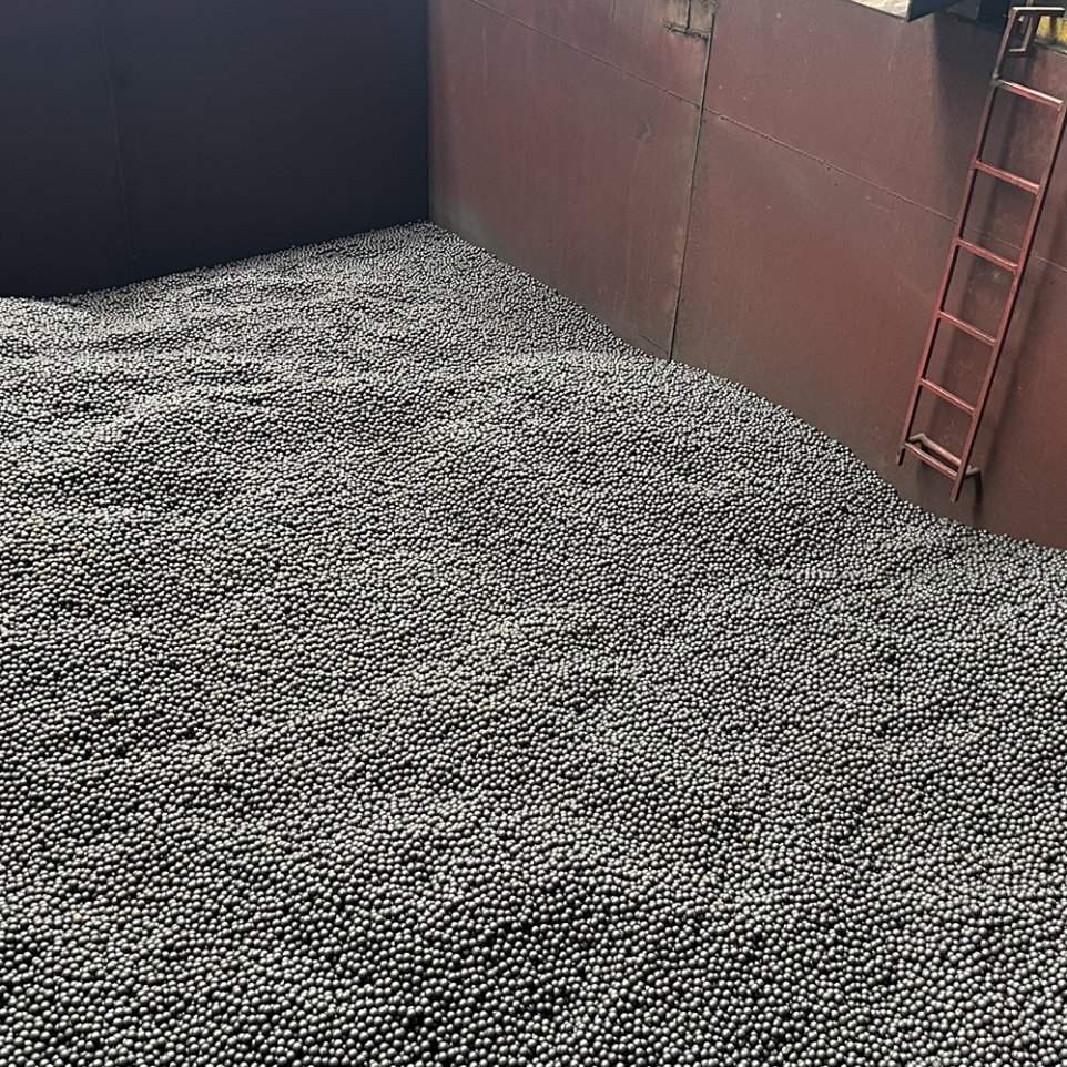 A Special High-Quality Grinding Steel Ball with a Diameter of B2/100-125mm and a Drop Impact Cycle of No Less Than 20, 000 Times