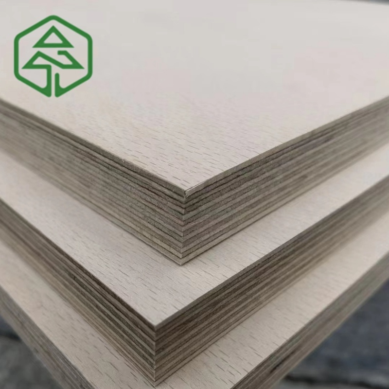 China Wholesale Pine Multilayer Solid Board Faced Commercial Timber Edge-Bonded Birch Plywood Price for Full/Sale/Furniture/Wall Paneling