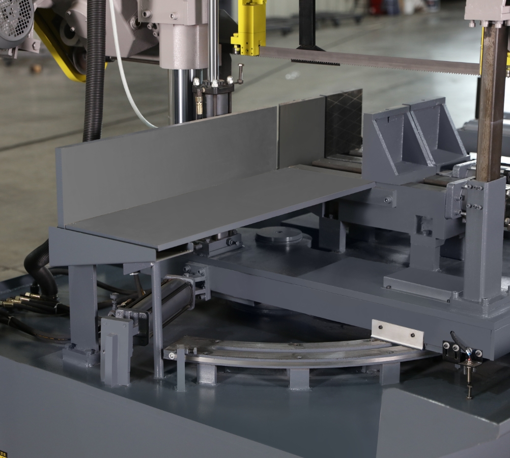 Ленточная пила по металлу автоматическая угловая высокоскоростная