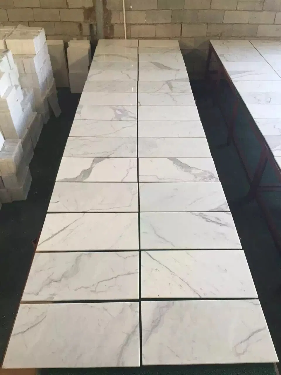 Calacatta Natural Stone Marble Tiles for Wall and Flooring