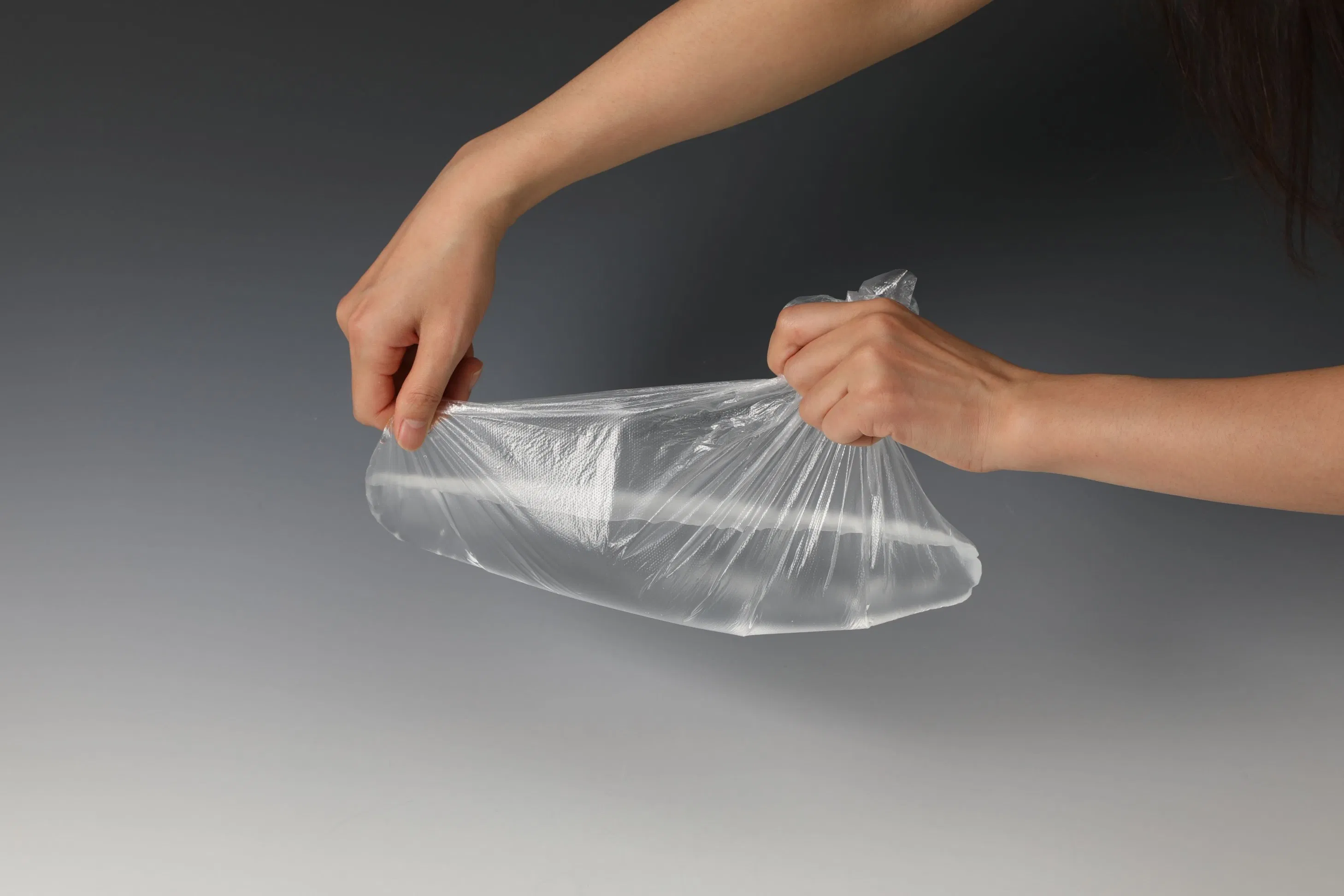 Wholesale Disposable Strong Waterproof Clear Plastic PE Foot Cover Socks for Foot Bath SPA Use