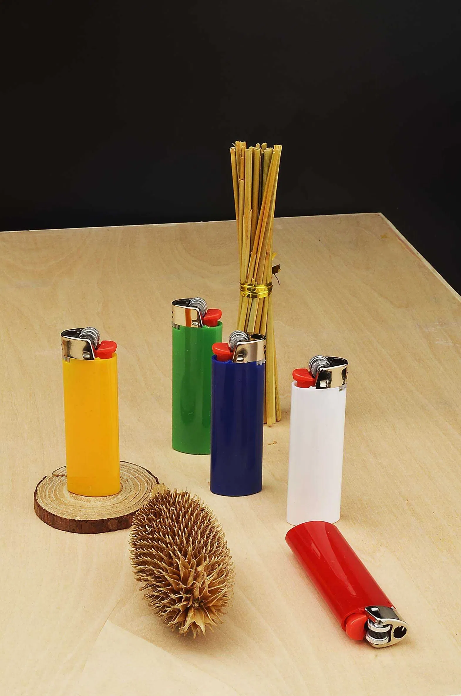 Bulk Order Refillable Flame Plastic Lighter for Smoking
