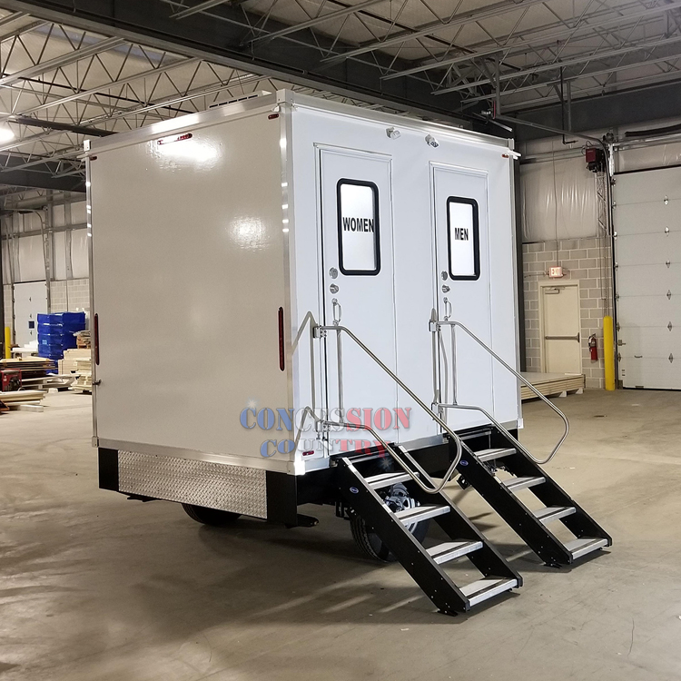 Small Restroom Trailers 2 Stalls Luxury VIP Mobile Toilet Trailer Portable Bathroom Trailer