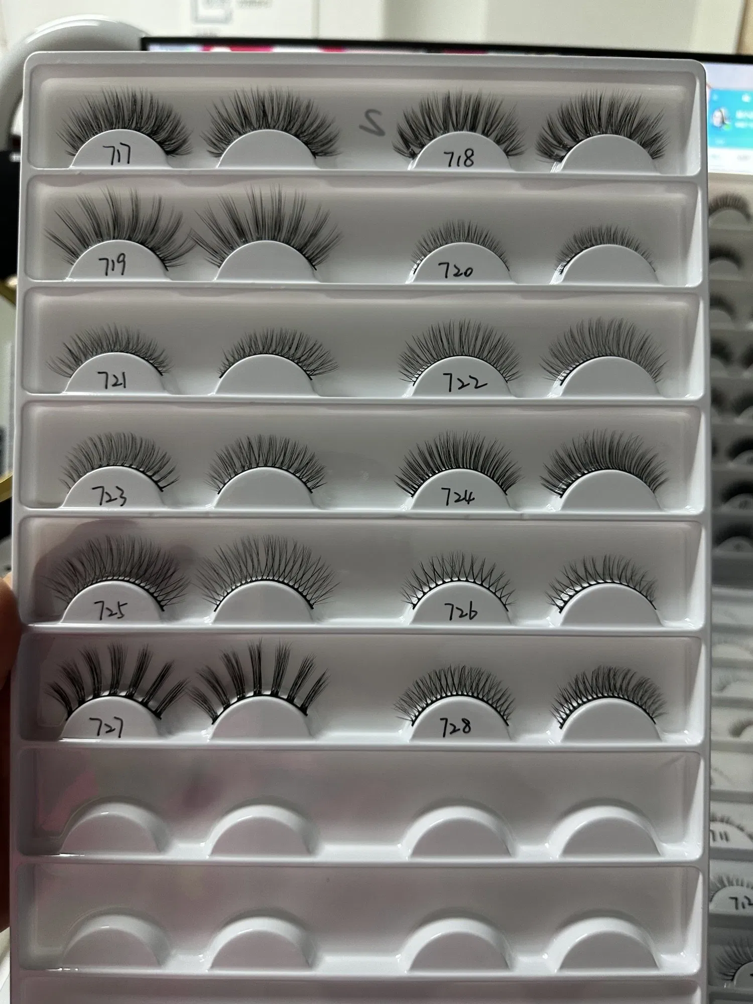 Private Label Eyelashes Soft Fluffy Lashes Tray Volume Eyelashes 15mm 25mm