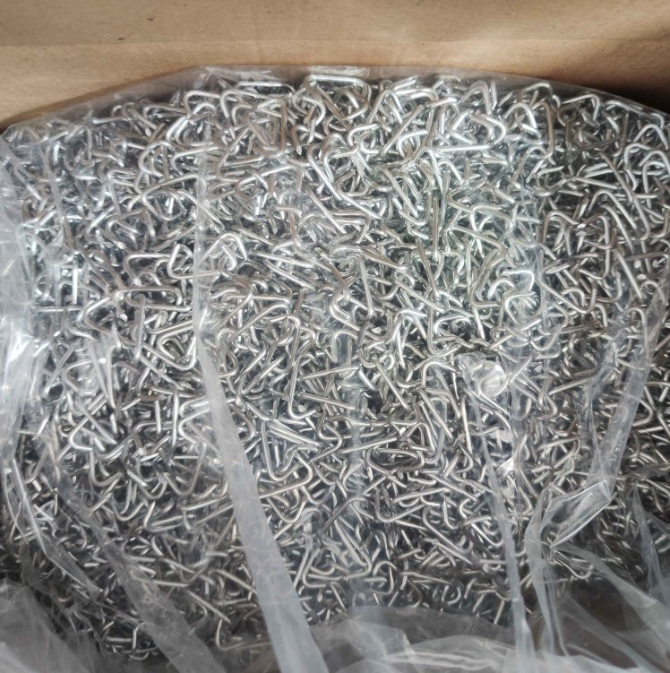 14 Gauge Galvanized Wire 3/4" Crown Loose D Rings Hog Rings