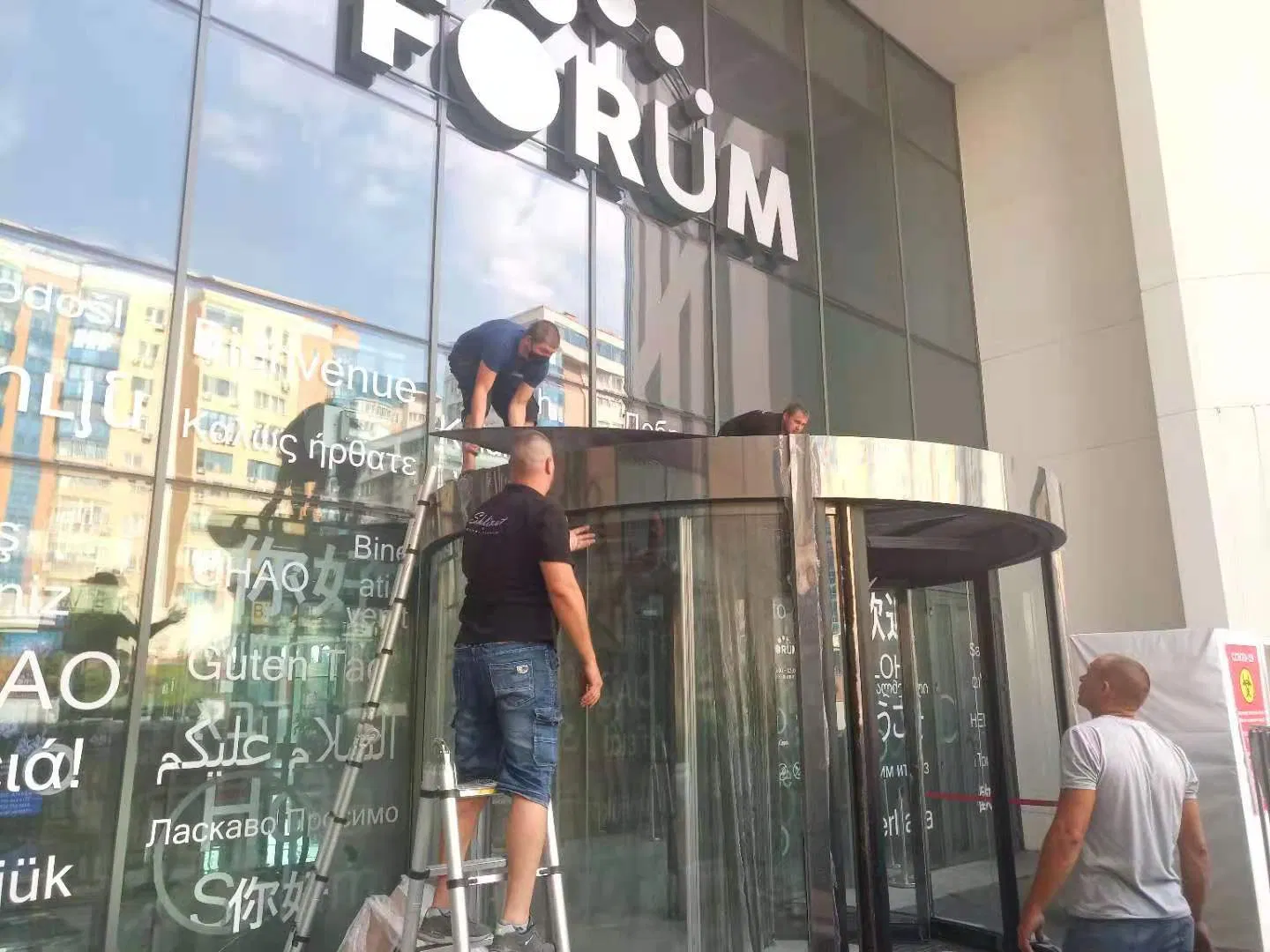 Super Big Revolving Door with Sliding Door in Center