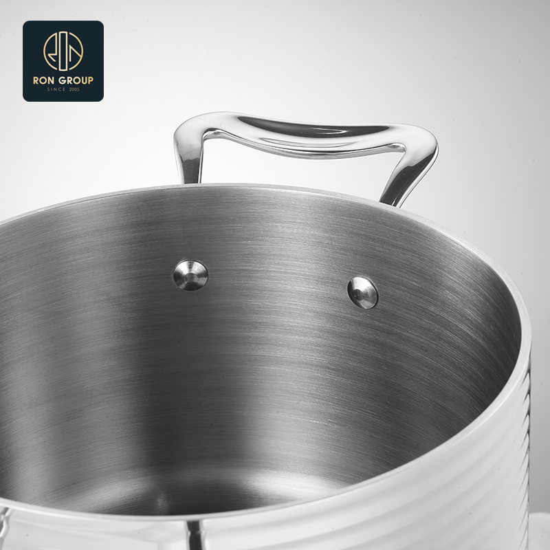 Durable Stainless Steel Stockpot with Lid for Versatile Cooking