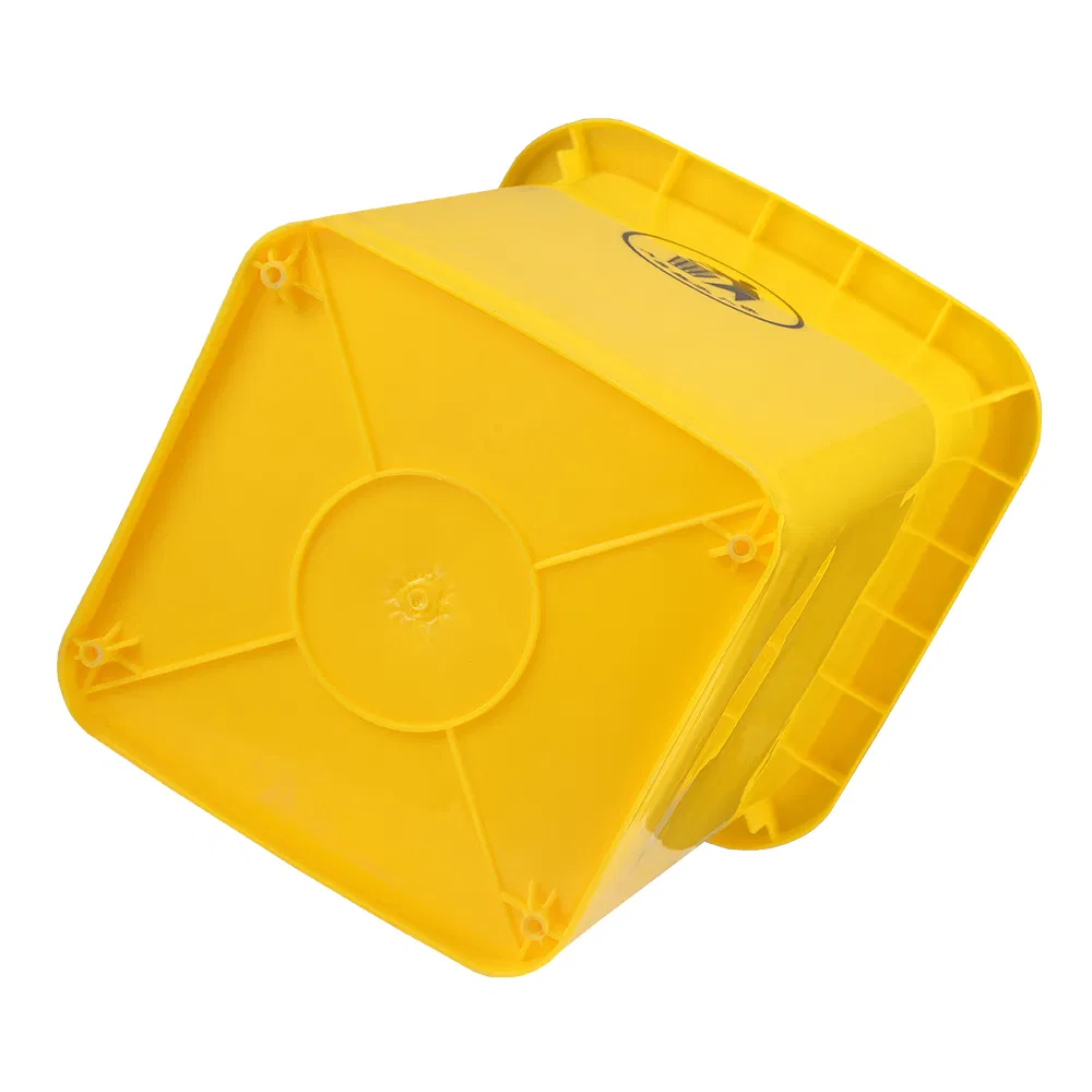 Wholesale Outdoor 60L Wastebin with Cover Home PE Garbage Bin